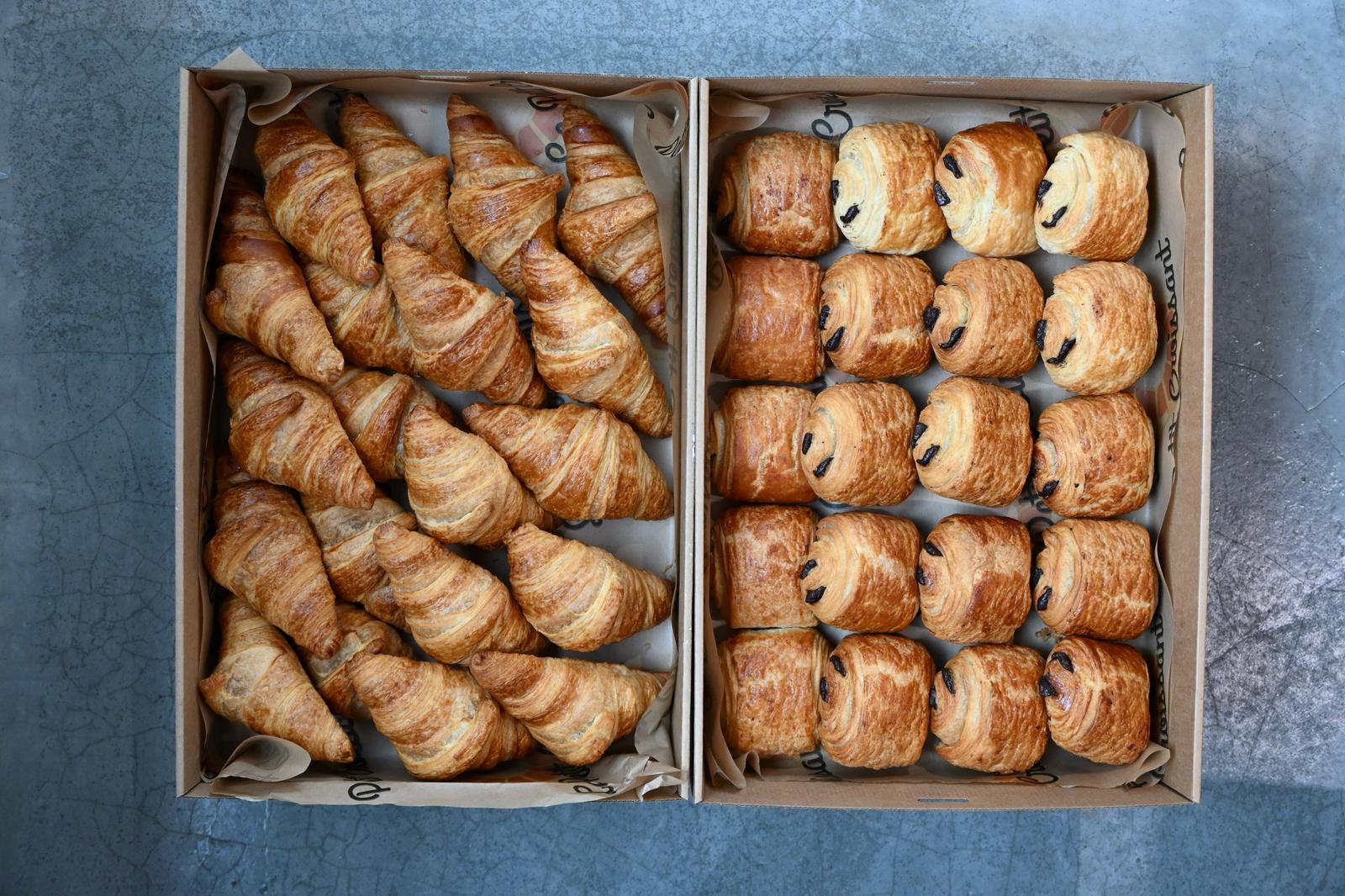 20 MINI CROISSANTS + 20 MINI PAIN CHOCOLAT