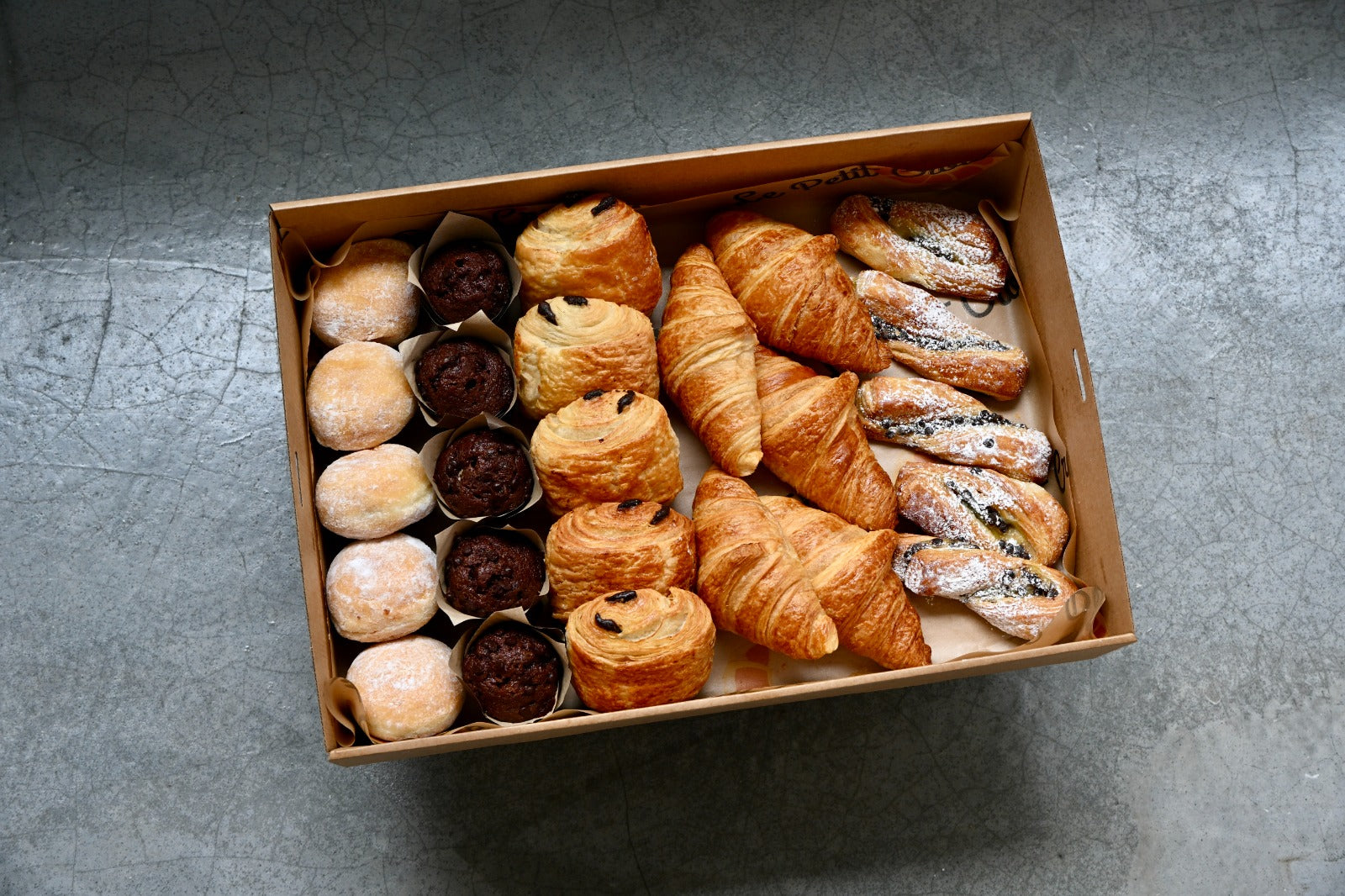 25 Mini Mixed Pastries for 7-8 pax