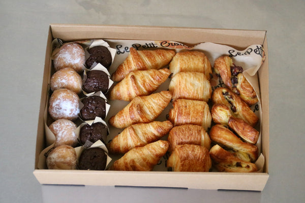 25 mini mixed pastries