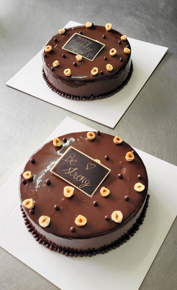 Hazelnut & Praline Cake [BEST SELLER]
