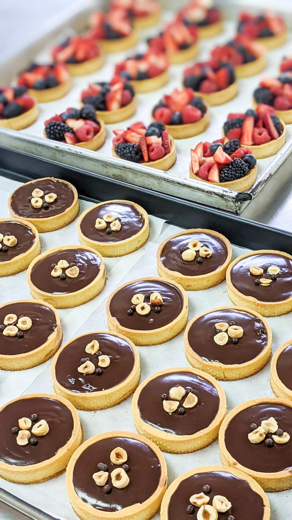 Chocolate tartelettes frenchie toquee