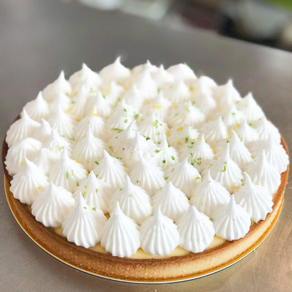 Are you looking for a delicious birthday cake in Hong Kong? Look no further! Our lemon meringue tart is the perfect celebration cake. Also available in individual bites for your next event and catering with colleagues or friends.